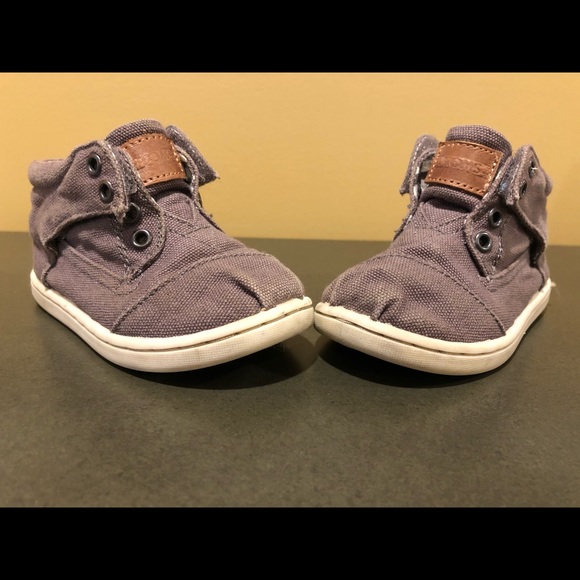 TOMS Toddler size 6 slip on high tops - Picture 2 of 4